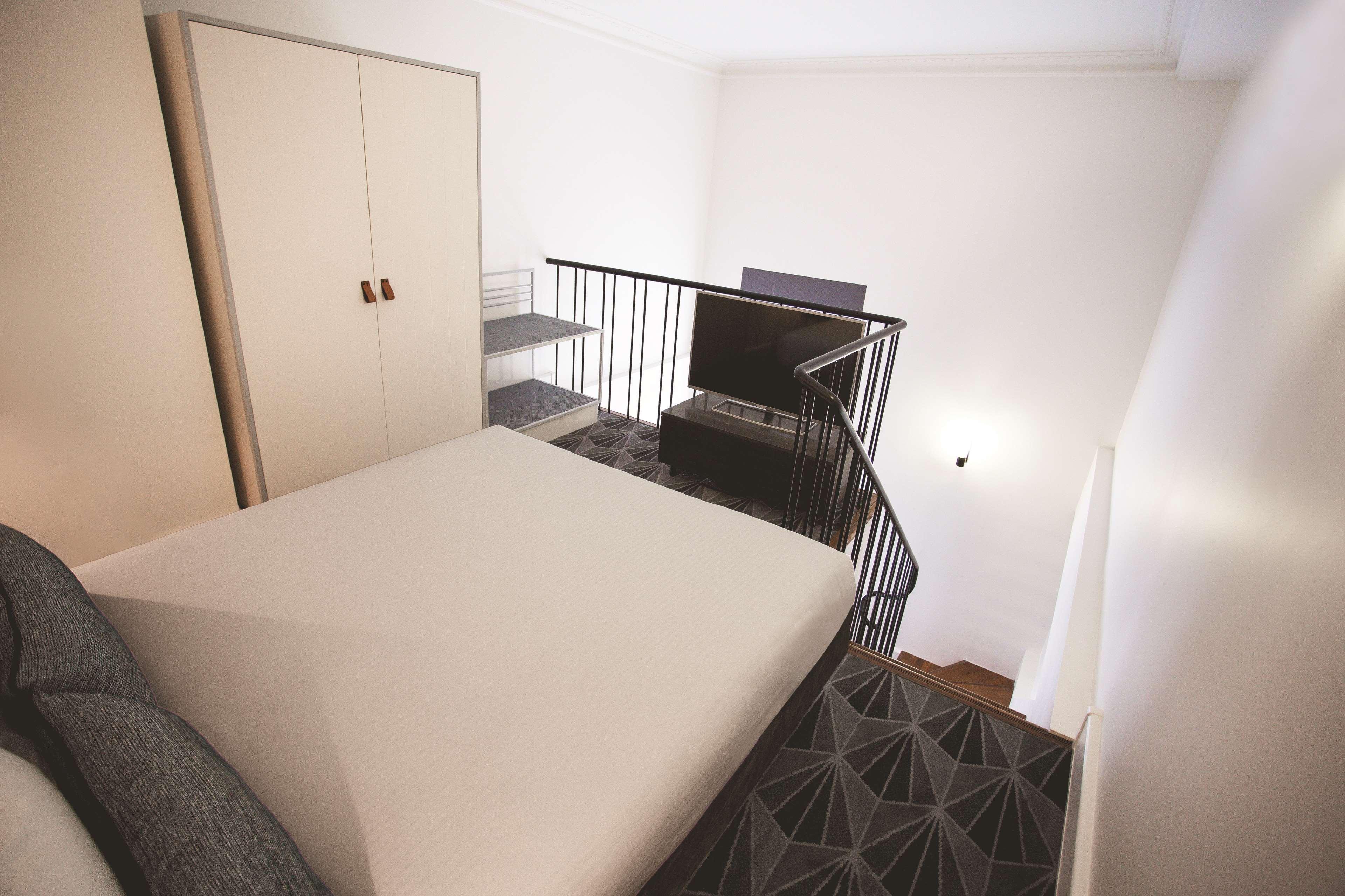 The Savoy Hotel On Little Collins Melbourne Bagian luar foto